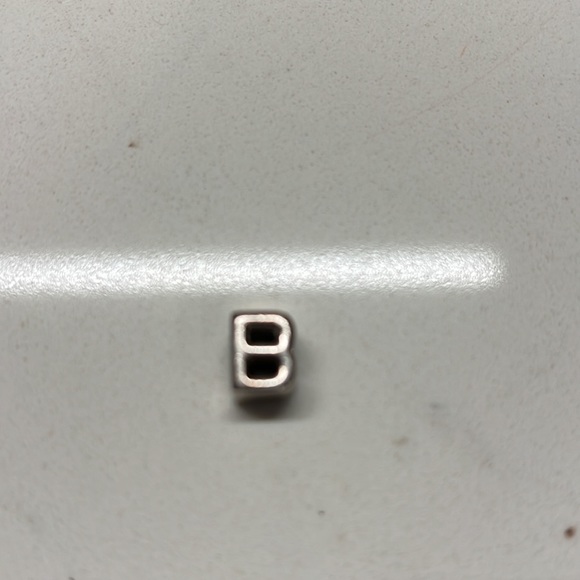 Authentic Pandora B charm - Picture 2 of 2
